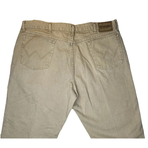 Wrangler Jeans Rugged Wear Men’s 40x30 Tan Beige Denim - Picture 3 of 4